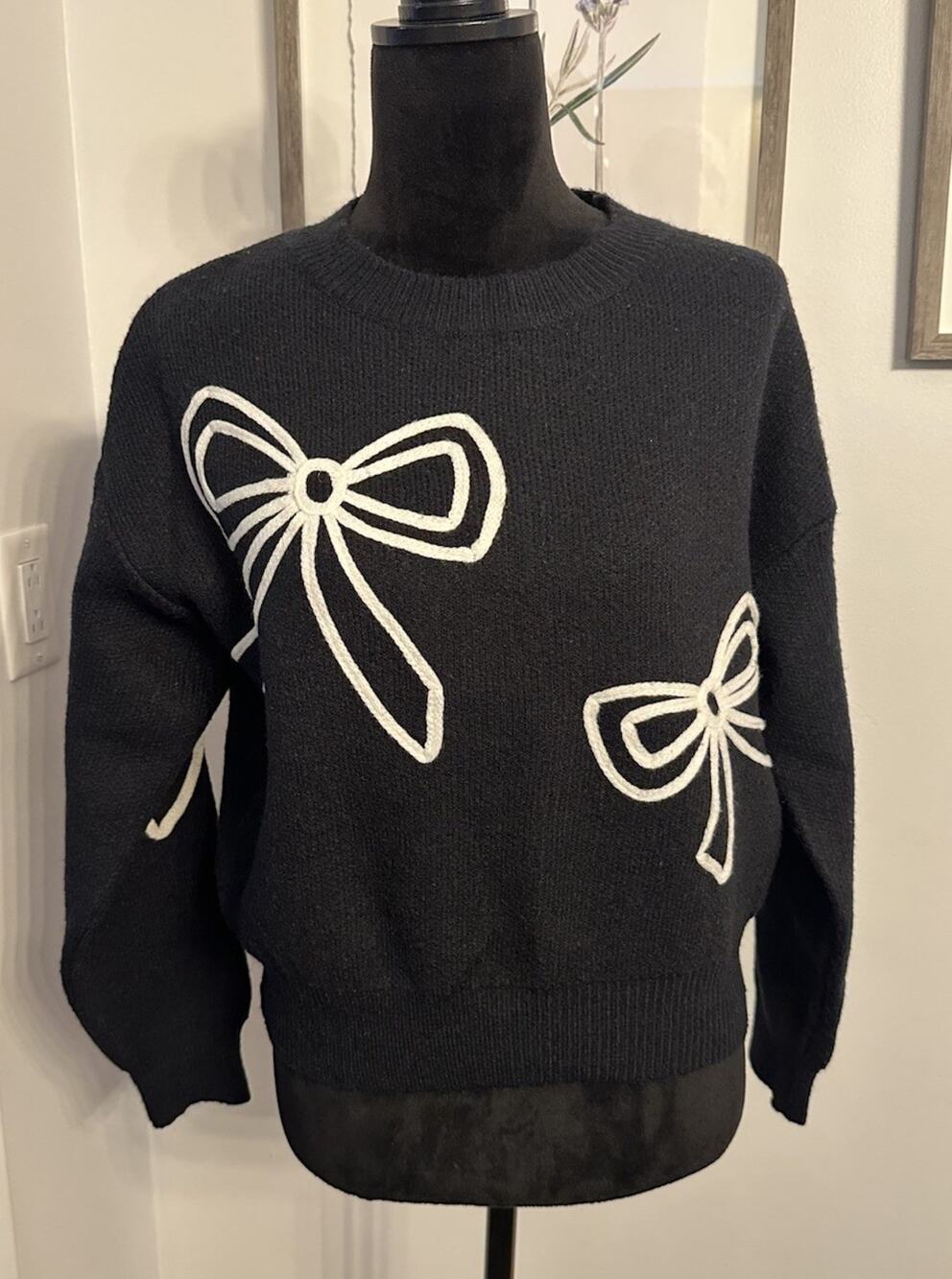 Anthropologie Luna Ivy Cropped Bow Sweater Black White Chunky Knit Preppy SizeXS